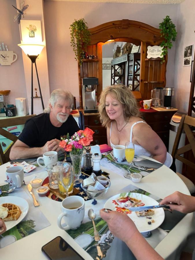 Ms. Maggie'S South Country Inn Daytona Beach Bagian luar foto